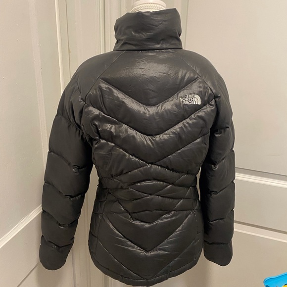 The North Face women’s puffer jacket - Picture 2 of 3